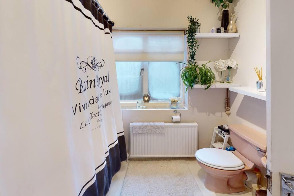 Spacious One Bedroom Flat West Hoathley Экстерьер фото